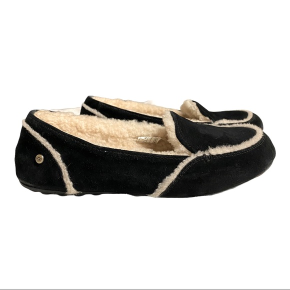 ugg loafers black